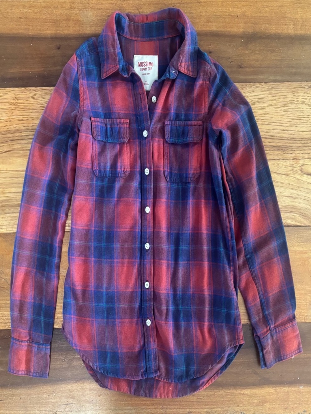 Mossimo Long Sleeve Flannel Button-Up Shirt Red & Blue Plaid Small Casual Light